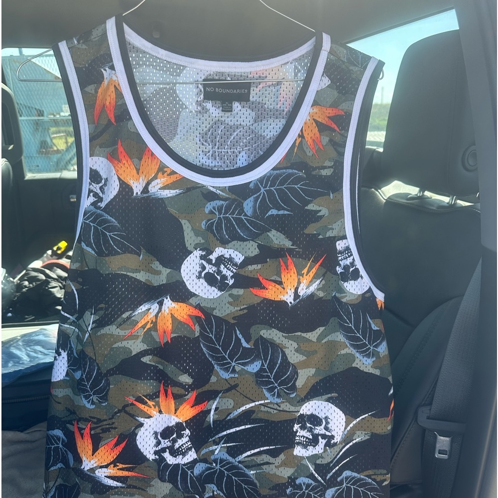 No Boundaries sport shirt size XL